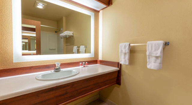 Двухместный номер Standard Howard Johnson by Wyndham Leavenworth