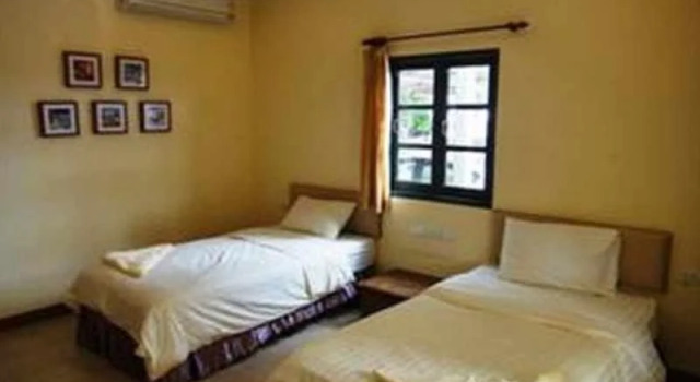 Ban Kiangnam Hotel, Varaa Hotelli Hotellit North-Eastern Thailand pysäköinnillä, Pysäköinti