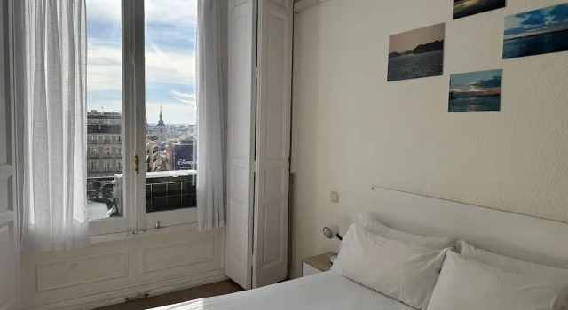 Guest House Éxito en Madrid, Забронировать Отель центр города Мадрид, рядом с Дом-музей Лопе де Вега