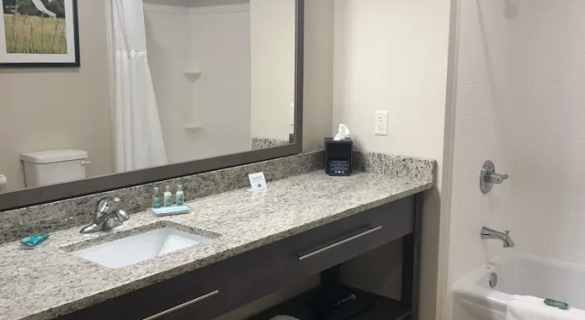 Люкс Superior GrandStay Hotel & Suites Rock Valley