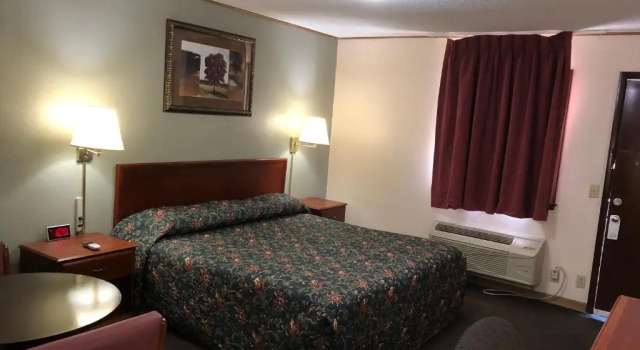 Номер Standard с красивым видом из окна Budget Host Inn Emporia