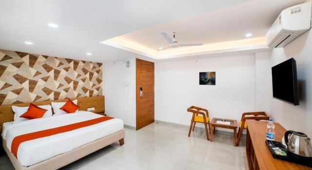 Номер Deluxe The Byke Business - Chandigarh House
