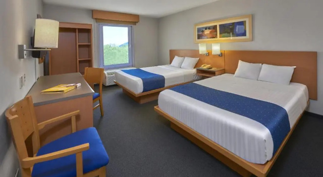 Четырёхместный номер Standard City Express by Marriott Reynosa