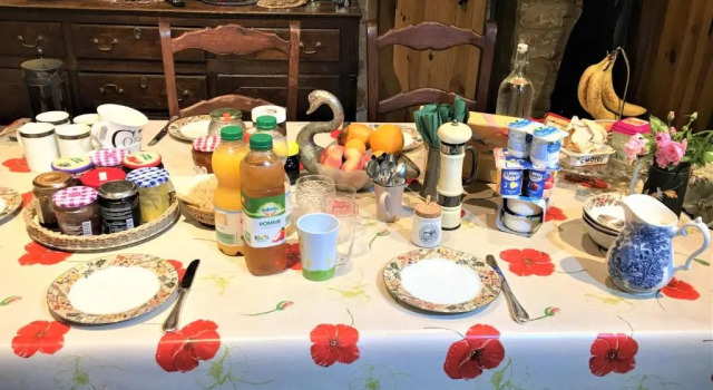 Chambres dhotes Les Coustilles, Rezervasyon Bed and Breakfast Saint-Alvère Red Perigord