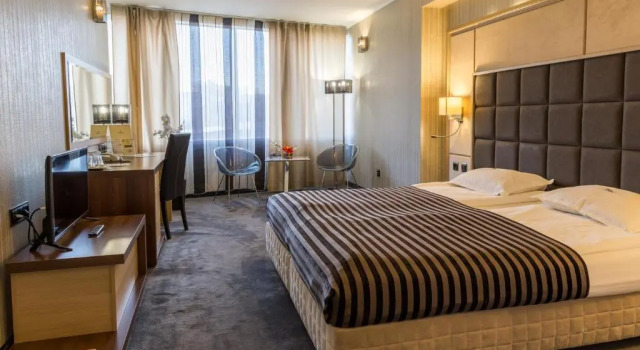 Deluxe Dvoulůžkový s manželskou postelí pokoj Cosmopolitan Hotel