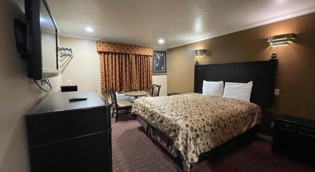 Sunrise Inn
