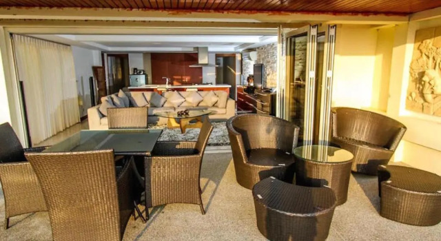 Апартаменты Amazing Seaview Apartment
