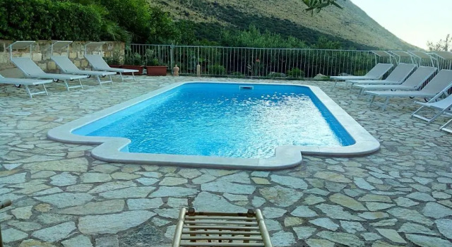 Коттедж Дуплекс с 3 комнатами Casa Vacanza Perla Bianca