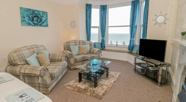 Llys Madoc, First Floor Flat