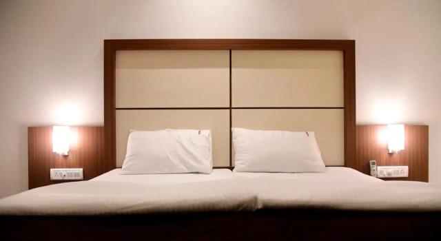 Hotel Monarch Center Point near Dahanu Beach, Bordi