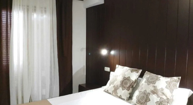 Hostal Creus, Забронировать Хостел Хостелы Росас, Хостел