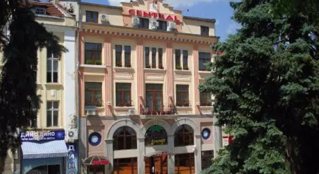 Central Hotel