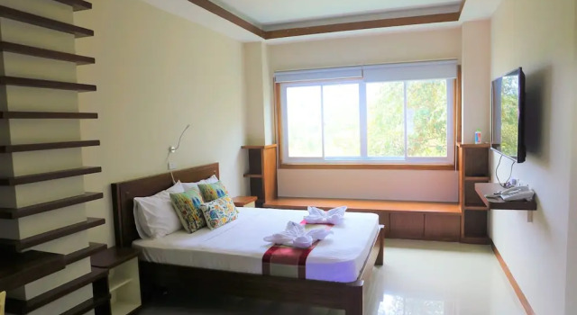 Sunburn Suites Coron
