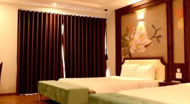 Четырёхместный номер Standard с балконом Jade Scene Hotel