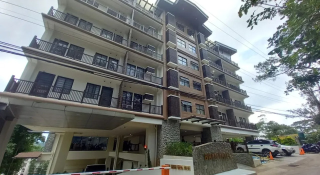 OYO 1027 Camille Suites Baguio, Забронировать Отель Отели Багио с парковкой, рядом с Baguio Cathedral, Парковка