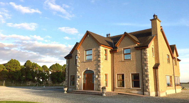 Mourne Country House