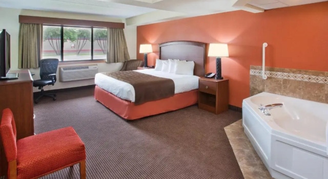 Номер Standard AmericInn by Wyndham Grand Forks