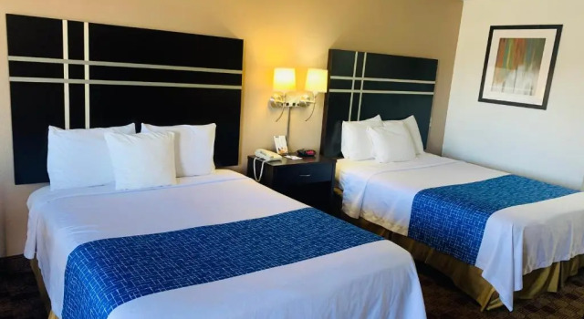 Четырёхместный номер Standard Travelodge by Wyndham Killeen/Fort Hood