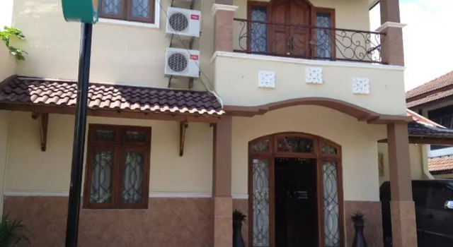Larasati Guest House, Book Guesthouse Depok 