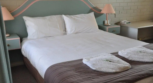 Parkview Motor Inn, Забронировать Отель Отели Паркс 3 звезды, рядом с Смотровая площадка «Мемориал-Хилл», 3*
