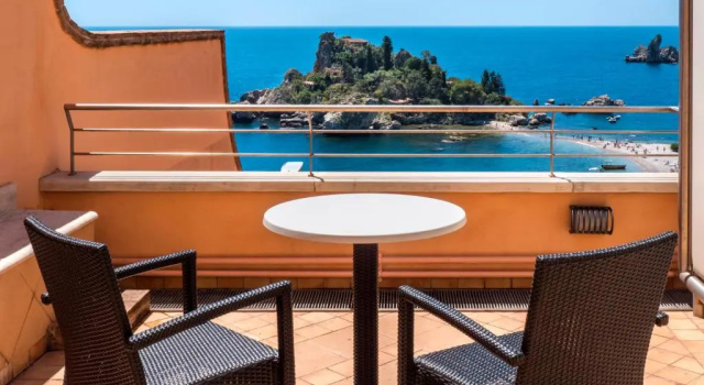 Трёхместный номер Standard с видом на море Taormina Panoramic Hotel