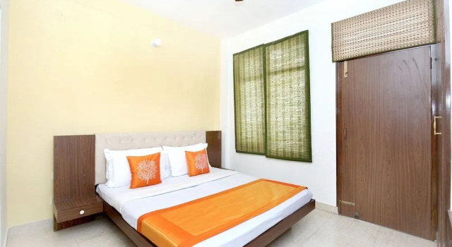 OYO 10976 Home Cheerful 2BHK Scenic Barog, Забронировать Апартаменты/квартира Отели штата Химачал-Прадеш с парковкой, Парковка