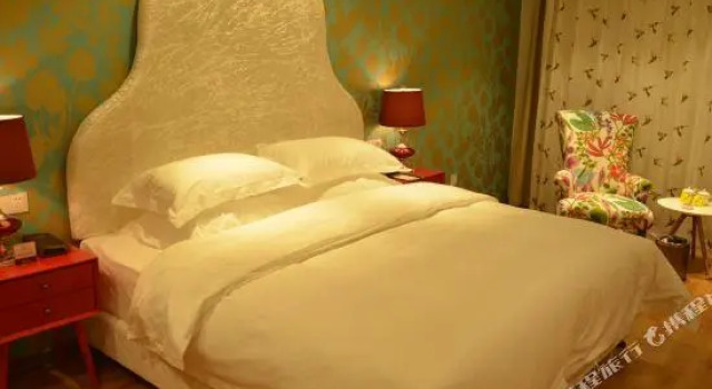 Люкс Executive Zhongzhou International Hotel
