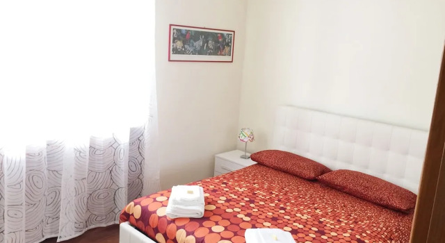 Roma Suite Cinecittà, Buchen Sie Hotel San Giovanni. Rom, in der Nähe von Cinecittà Due