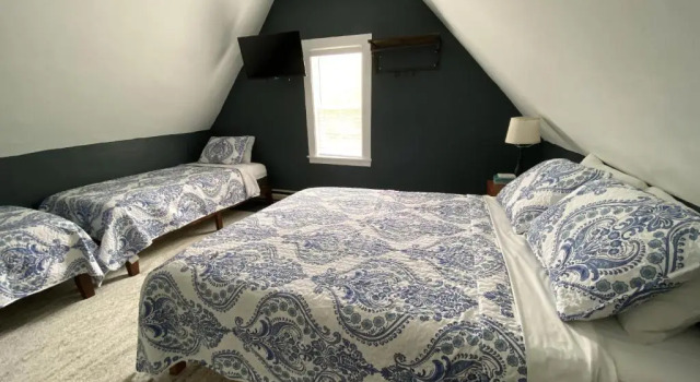 Четырёхместный номер Comfort Cranmore Mountain Lodge Bed & Breakfast