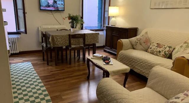 Grimaldi Apartments - Visconti, Забронировать Апартаменты/квартира Апартаменты Венеции, рядом с Консульство Франции в Венеции, Апартаменты/квартира