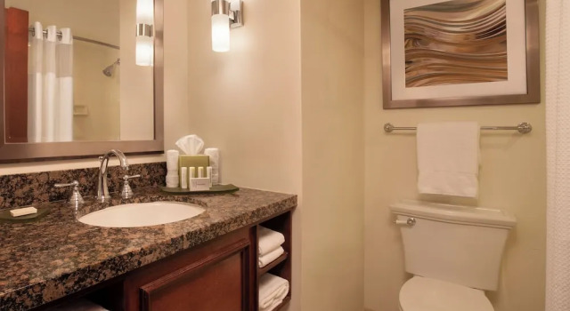 Четырёхместный номер Standard с видом на реку Courtyard by Marriott Bradenton Sarasota/Riverfront