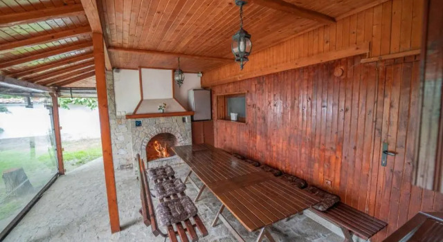 Коттедж с 4 комнатами Guest House Villa Teres