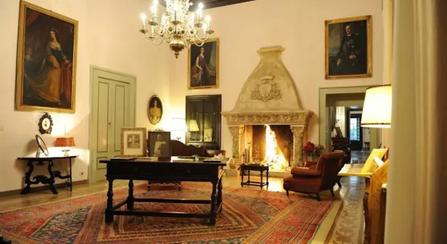 Castello Dentice di Frasso, Prenota Locanda Mini-hotel a Murgia, Locanda