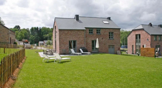 Коттедж с 4 комнатами Holiday Home Beausoleil
