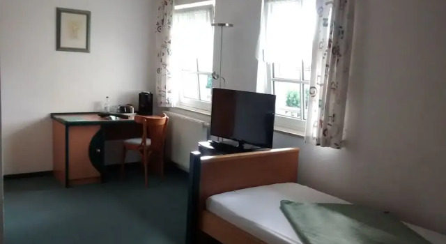 Трёхместный номер Comfort с балконом Hotel Garni Rank