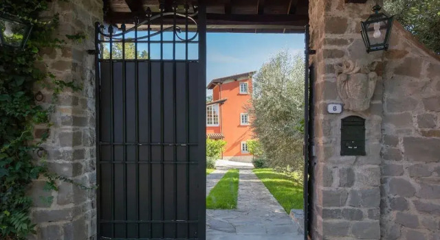 Residenza Villa Lilia, Buchen Sie Villa Villen in Dicomano, Villa