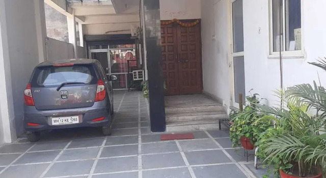 Hotel Shivdham, Забронировать Отель Лакхнау штат Уттар-Прадеш