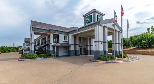 Seng i sovesal Quality Inn & Suites