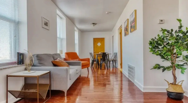 Апартаменты Stairway 3BR Apt w W D Home Theater