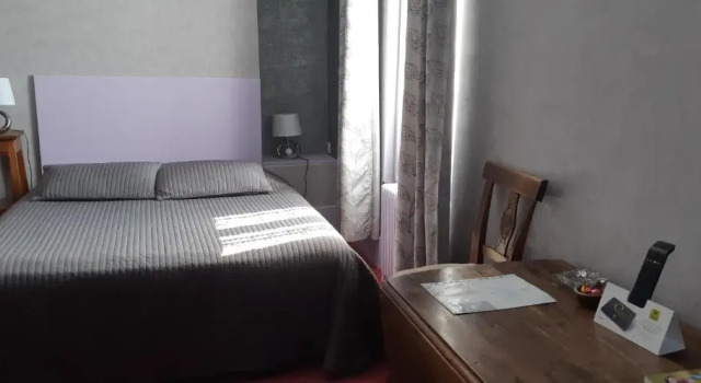 Номер Standard Logis hôtel LE COR DARGENT