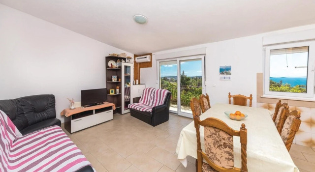 Stunning Apartment in Seget Vranjica With 2 Bedrooms and Wifi