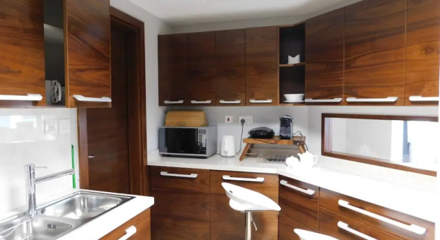 Апартаменты Deluxe Luton Vacation Home The Torch