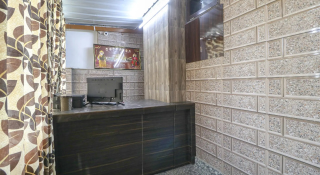 OYO 76337 Hotel Famous Inn, Book Hotel Phagwara Punjab