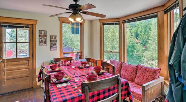 Cozy Home w/ Deck & Mtn Views, Walk to Casinos, Réserver Hôtel Black Hawk Colorado