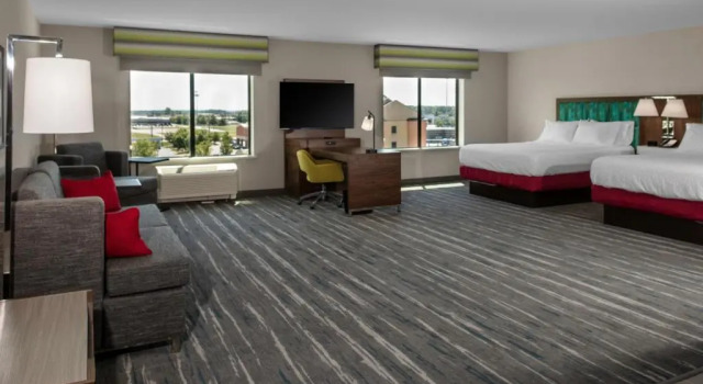 Четырёхместный люкс Hampton Inn & Suites Avon Indianapolis