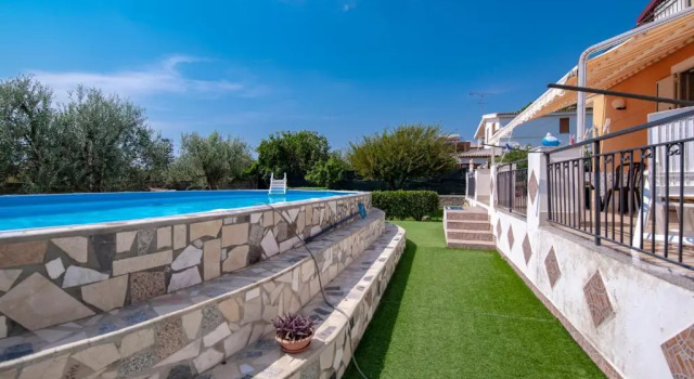 Villa Jole