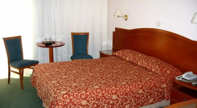 Одноместный номер Standard с балконом Vergina Hotel
