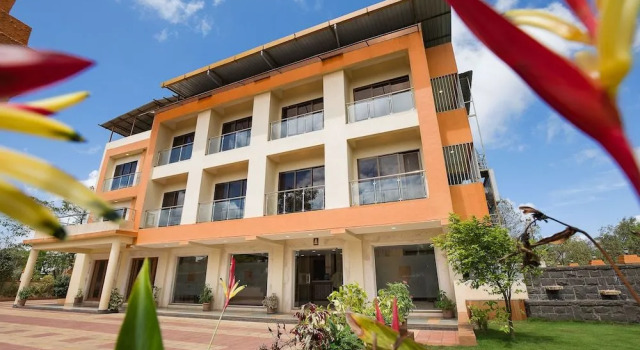 City Palace Resort, Забронировать Курортный отель Курортные отели Лонавала, рядом с Железнодорожный вокзал Лонавала, Курортный отель