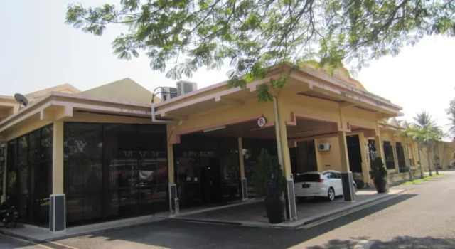 Bunga Raya Resort Parit Buntar, Book Hotel Parit Buntar Perak