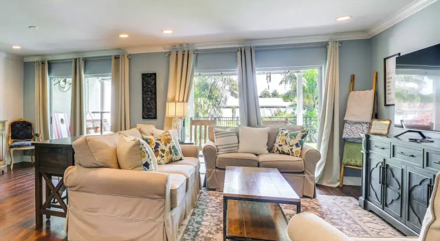 Naples Home Near 5th Ave South, Beaches & Zoo, Забронировать Дом для отпуска Нейплс Southwest Florida